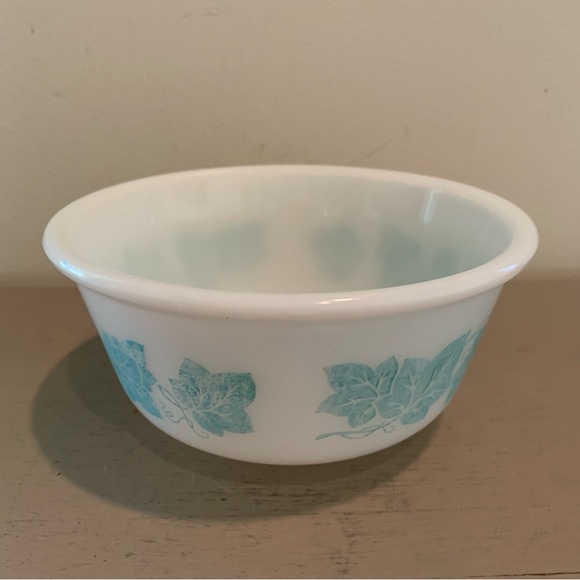 VTG Hazel Atlas Green Ivy 7” Mixing Bowl - Picture 3 of 6